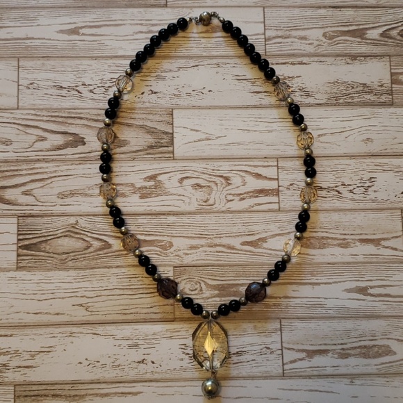Unknown Jewelry - Black and Clear Beaded Magnetic Clasp Necklace